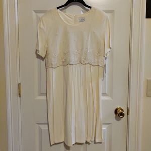 NEW Women's Vintage Petite Off White Lace Formal/Party Dress. CDC. Size …